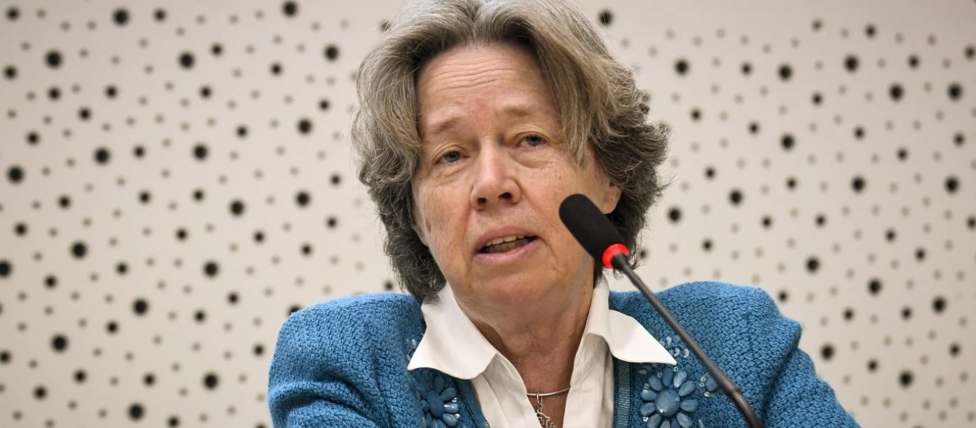 Α.Λινού: «Τηλεφωνικά και ηλεκτρονικά οι ευχές για τα Χριστούγεννα» (βίντεο)